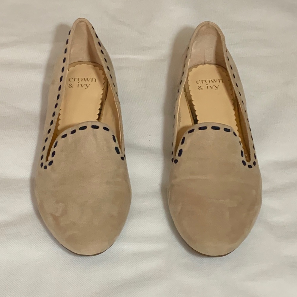 Crown & Ivy flats tan with black accents. Like new